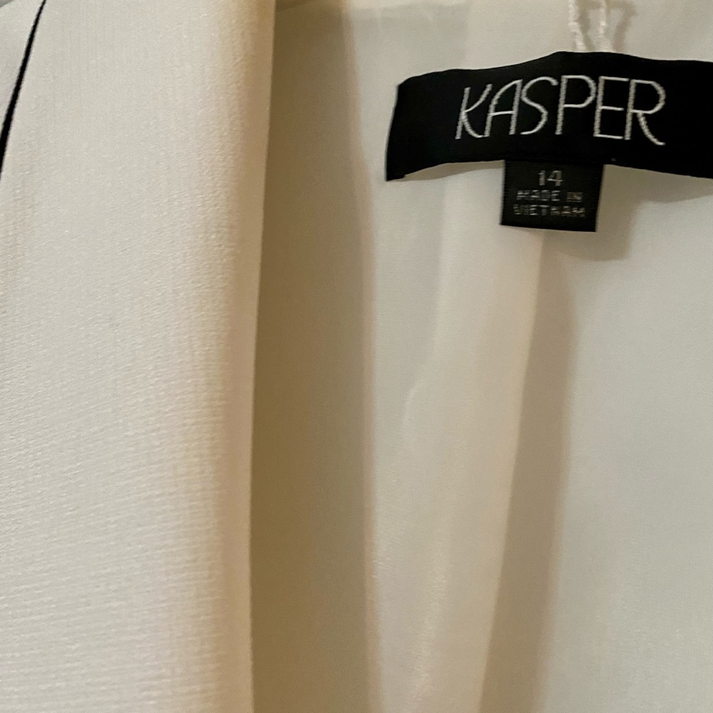 14 Kasper - Picture 2 of 3